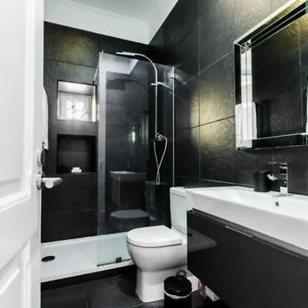 Modern 2-bed - Heart Of Downtown *